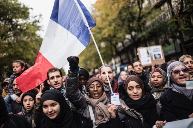 La France Est-elle En Guerre Contre La Russie France : contre la chasse aux sorcières | Plateforme altermondialiste